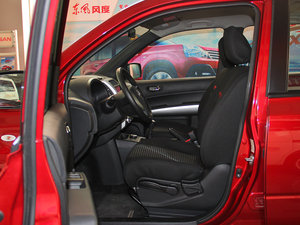 2015款2.0L 手动四驱领航版 前排空间