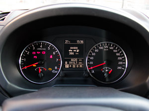 2015款2.0L CVT四驱梦想版 仪表