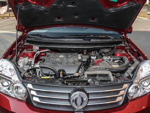 2015款2.0L CVT四驱梦想版 发动机