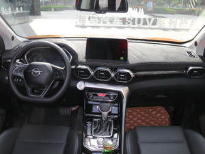 2019款1.6T 运动版 内饰全景