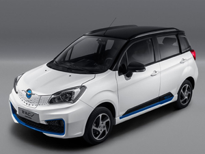 2019款爱尚360 智炫版34.05kWh 整体外观