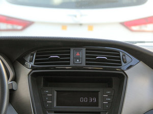 2016款1.5L 手动舒适型 空调出风口