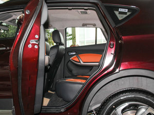 2016款1.6L 手动豪华型科技版 后排空间