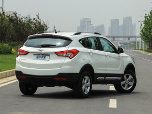 2016款1.6L 手动舒适型 整体外观