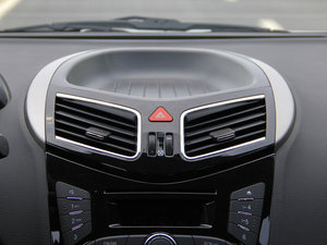 2016款1.6L 手动舒适型 空调出风口