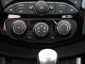 2016款1.6L 手动舒适型 空调调节