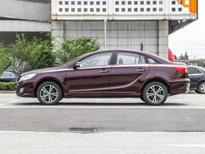 2017款1.6L 手动舒适型 正侧（左）
