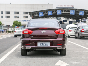 2017款1.6L 手动舒适型 正后	