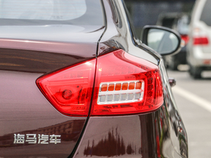 2017款1.6L 手动舒适型 尾灯