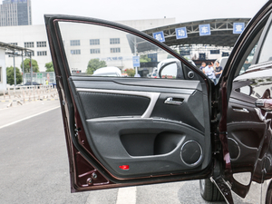 2017款1.6L 手动舒适型 驾驶位车门