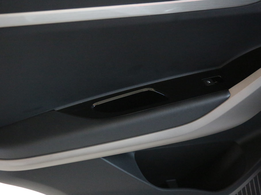 2017RS5ഺ 1.6L CVTŞ