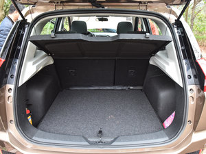 2017款1.6L 手动豪华型 行李厢空间