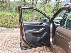 2017款1.6L 手动豪华型 驾驶位车门
