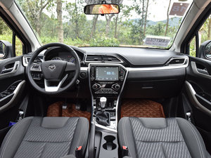 2017款1.6L 手动豪华型 内饰全景