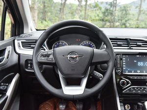 2017款1.6L 手动豪华型 方向盘