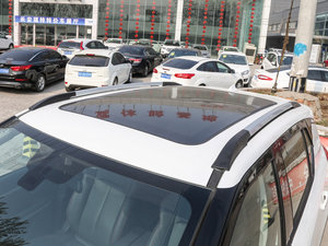 2017款1.6L 手动尊贵型 车顶