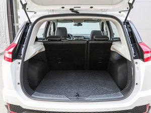 2017款1.6L 手动尊贵型 行李厢空间