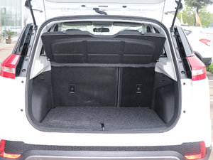 2017款1.6L 手动豪华型 行李厢空间