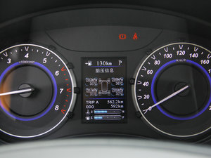 2017款1.6L CVT旗舰型 中控区