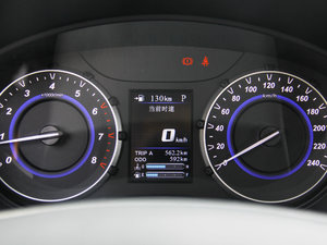 2017款1.6L CVT旗舰型 中控区