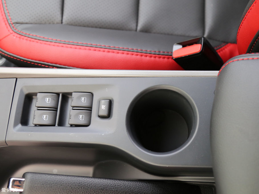 2017��RS5 ��(qi��ng)������ 1.5T �ք����F��