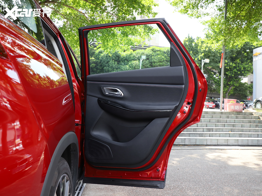 2020���L���W��X7 1.5T ̫�����b��