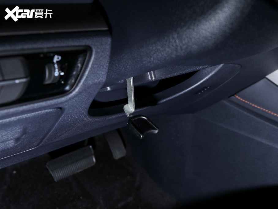 2020���L���W��X7 1.5T �ԄӾ�Ӣ��