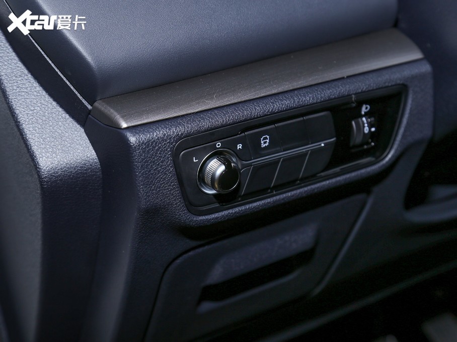 2020���L���W��X7 1.5T �ԄӾ�Ӣ��