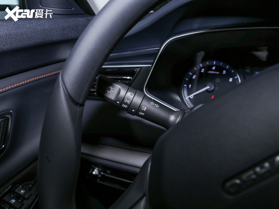 2020���L���W��X7 1.5T �ԄӾ�Ӣ��