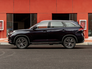 2020款1.5T 自动尊贵型 正侧（左）