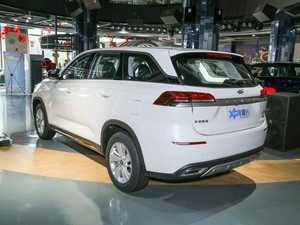 2020款1.5T 自动精英型 左后45度