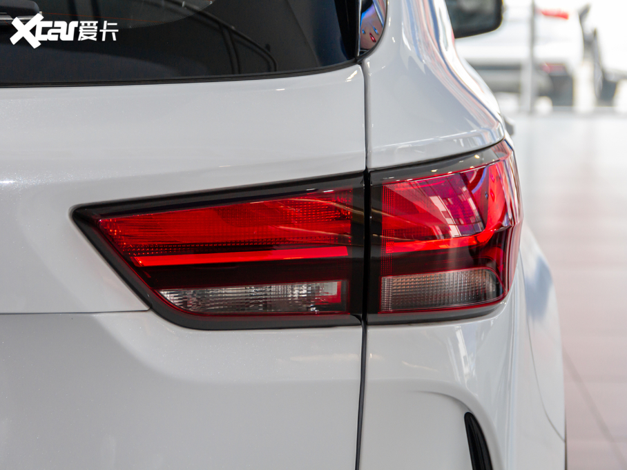 2020LWпِ 2.0T ԄL 7