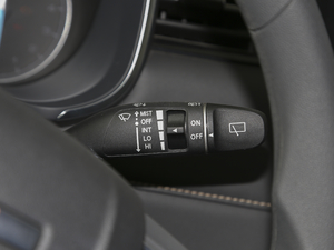 2020款1.5T 自动风尚型 6座 国VI 中控区