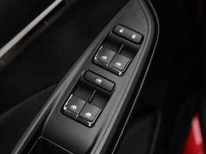 2021款1.5T DCT旗舰型 主驾车窗控制区	