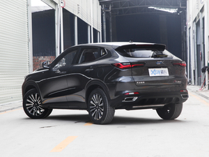 2021款1.5T DCT尊贵型 左后45度
