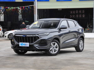 2021款1.6L CVT豪华型 左前45度