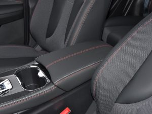 2021款1.6L CVT尊享型 中央扶手箱