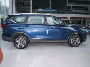 2021款1.5T 自动旗舰型 6座 整体外观