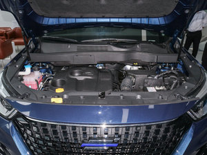2021款1.5T 自动旗舰型 6座 发动机