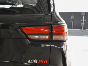 2021款1.5T 手动豪华型 7座 尾灯