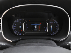2021款1.5T 手动豪华型 7座 仪表
