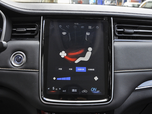 2021款1.5T 手动豪华型 7座 空调调节