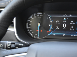 2021款1.5T 自动领航型 7座 中控区