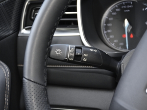 2021款1.5T 自动领航型 7座 中控区