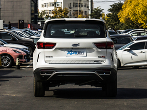 2021款1.5T 自动豪华型 6座 正后	