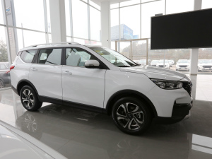 2021款1.5T 手动旗舰型 7座 整体外观