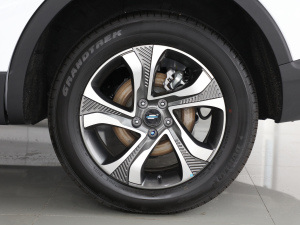 2021款1.5T 手动旗舰型 7座 轮圈