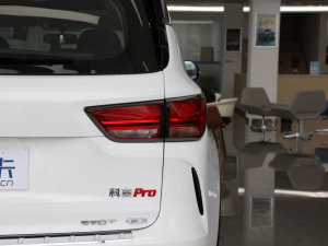 2021款1.5T 手动旗舰型 7座 尾灯