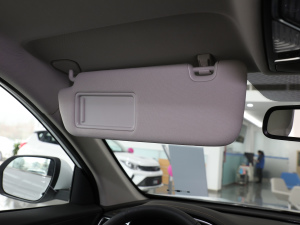 2021款1.5T 手动旗舰型 7座 遮阳板（左）