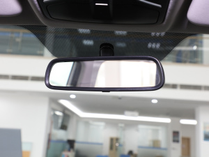 2021款1.5T 手动旗舰型 7座 车内后视镜